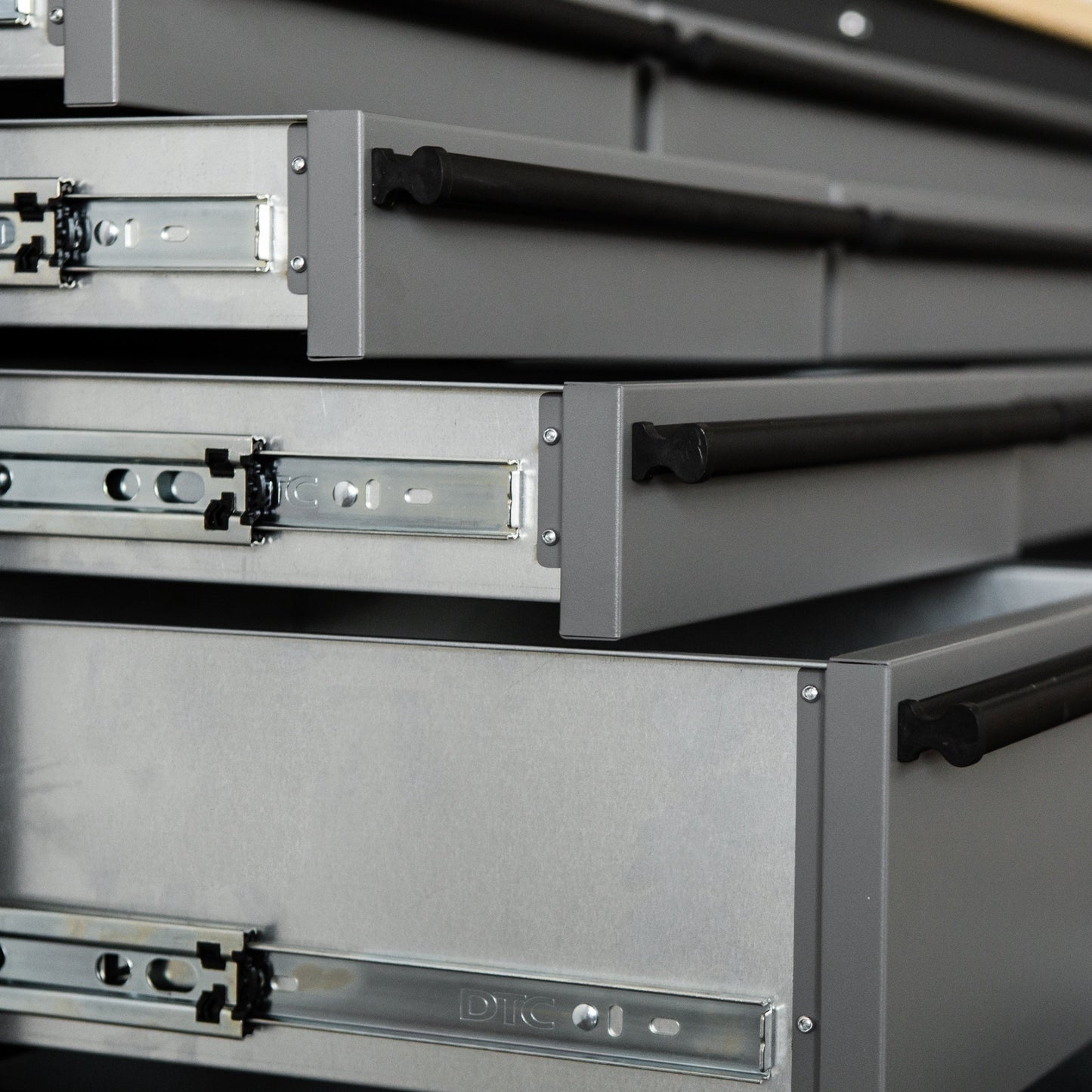 72-Inch Heavy-Duty Rolling Garage Workstation with 15 Drawers & Overhead Storage | Oak Forge